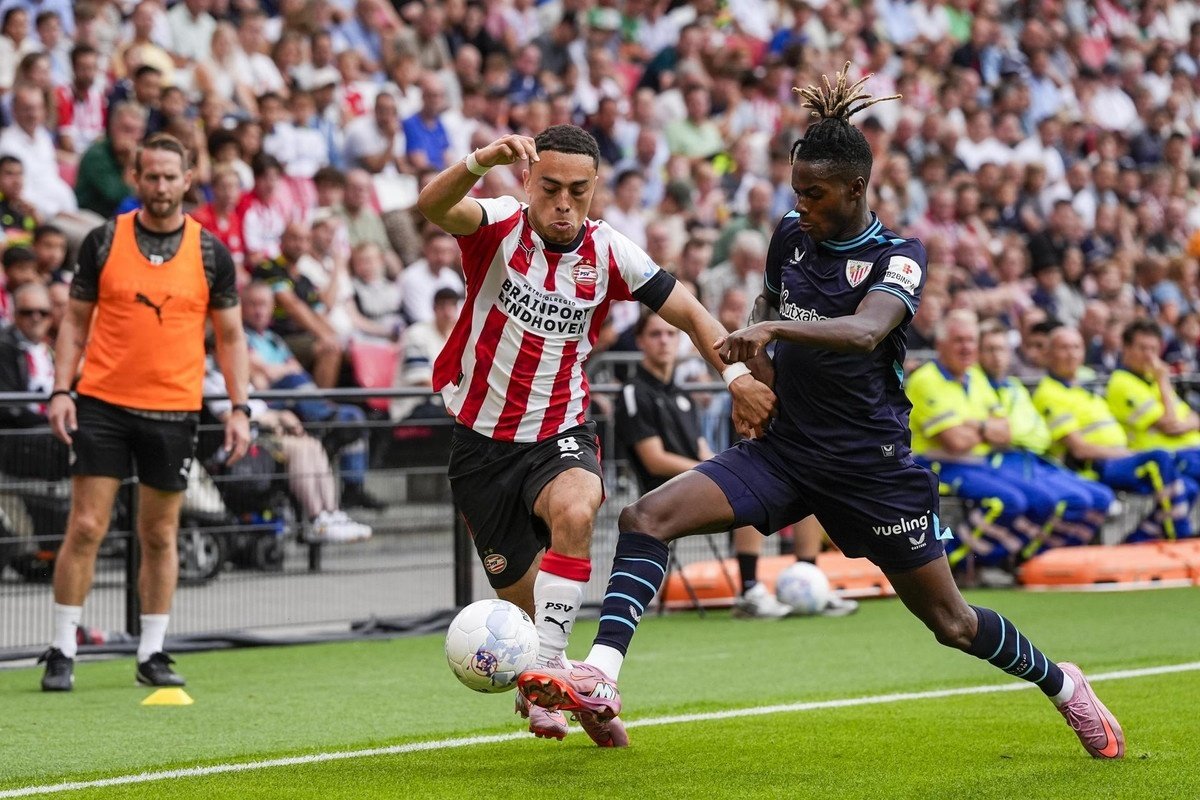 Nico deja mal cuerpo en la derrota del Athletic en Eindhoven