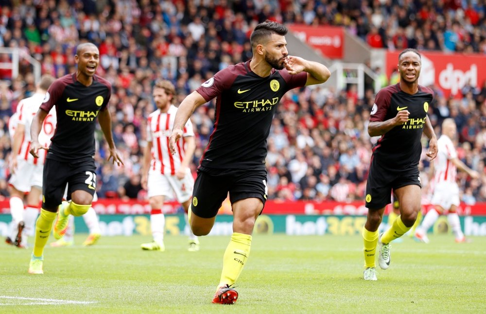 Aguero celebrates with Sterling and Fernandinho, do you think they all made the team? EFE/EPA
