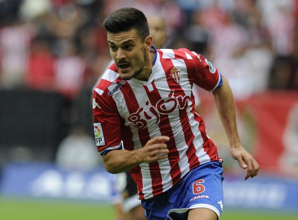 Sergio Álvarez cree que el Sporting lo dio todo en el partido. EFE