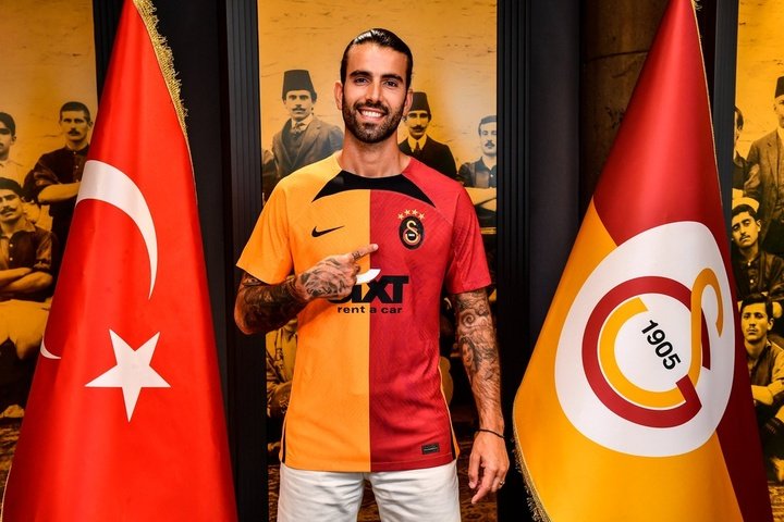 Galatasaray dévoile son nouveau maillot .Captures/Galatasaray