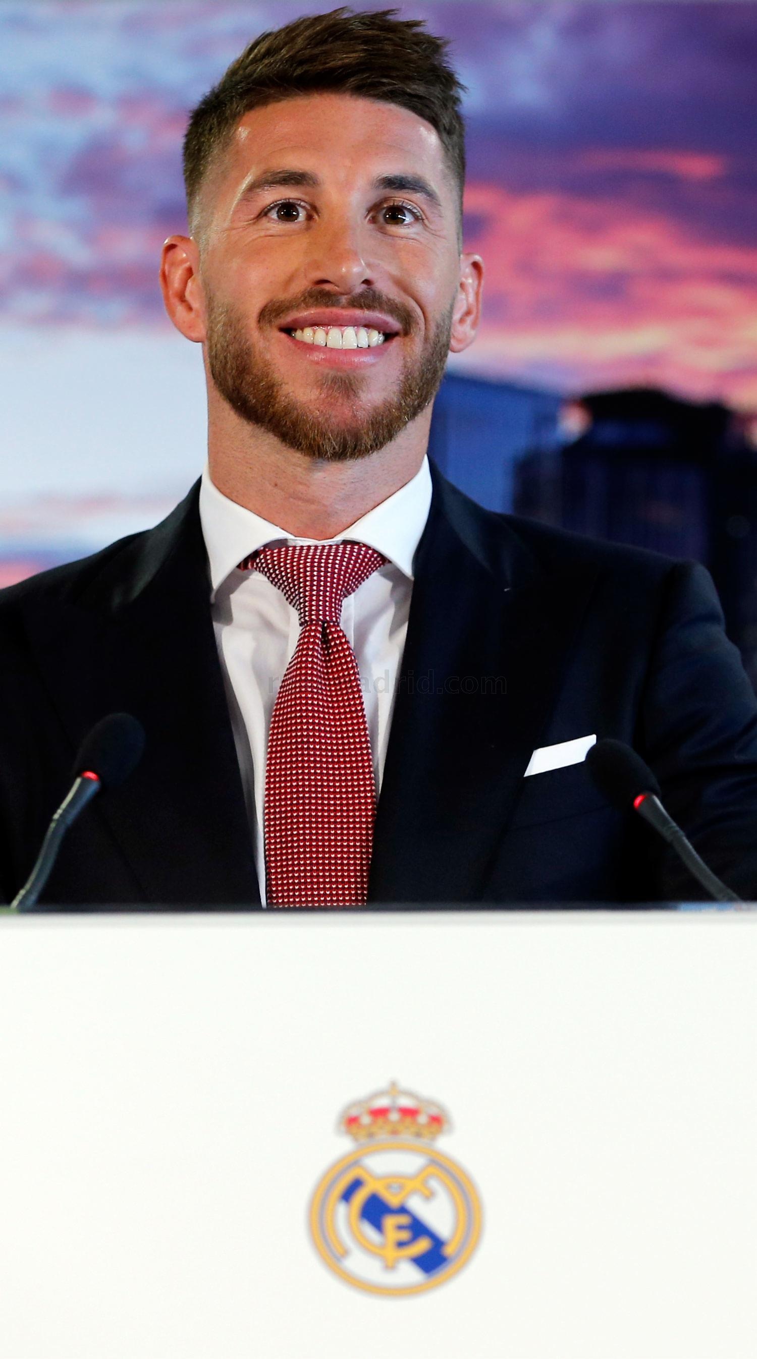 Sergio Ramos en el acto de su renovación. RealMadrid