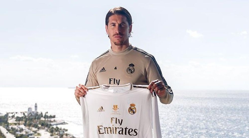 Ramos presentó la camiseta de la final. Instagram/SergioRamos