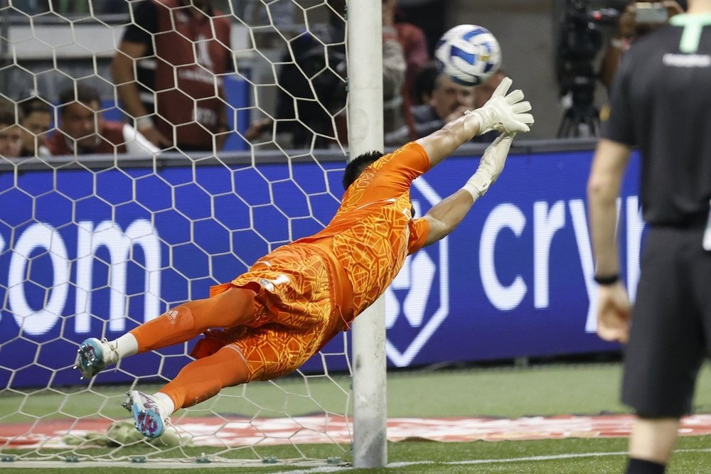 Romero will extend his contract with Boca Juniors until December 2025. EFE