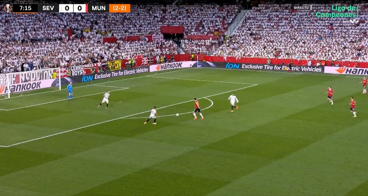 Maguire gifts Sevilla lead. Screenshot/MovistarFutbol