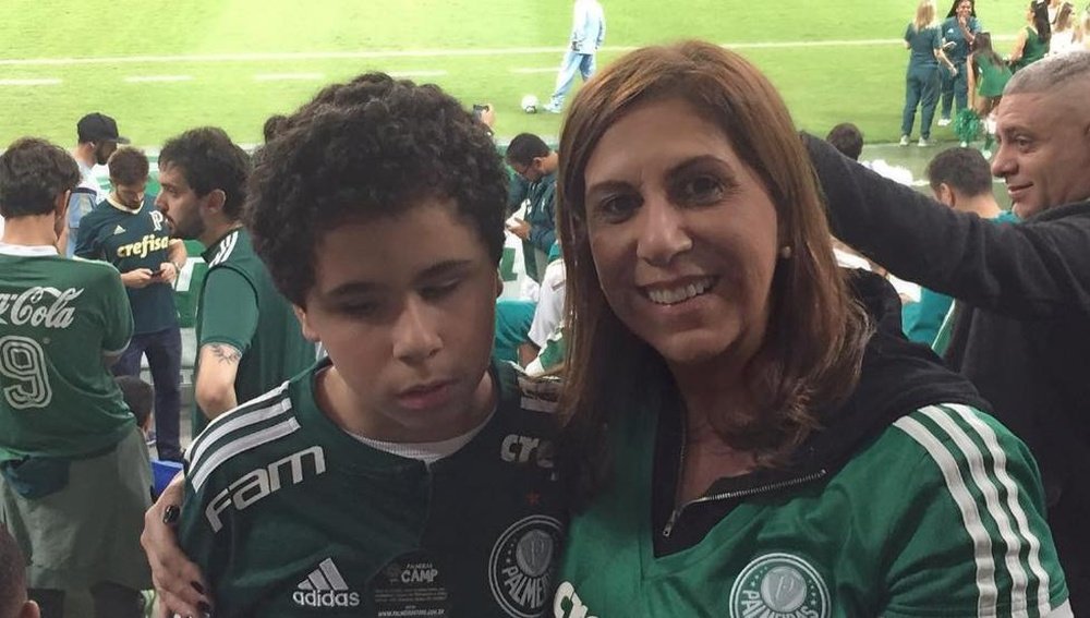 Silvia Grecco narra todos los partidos de Palmeiras a su hijo. Instagram/SilviaGrecco