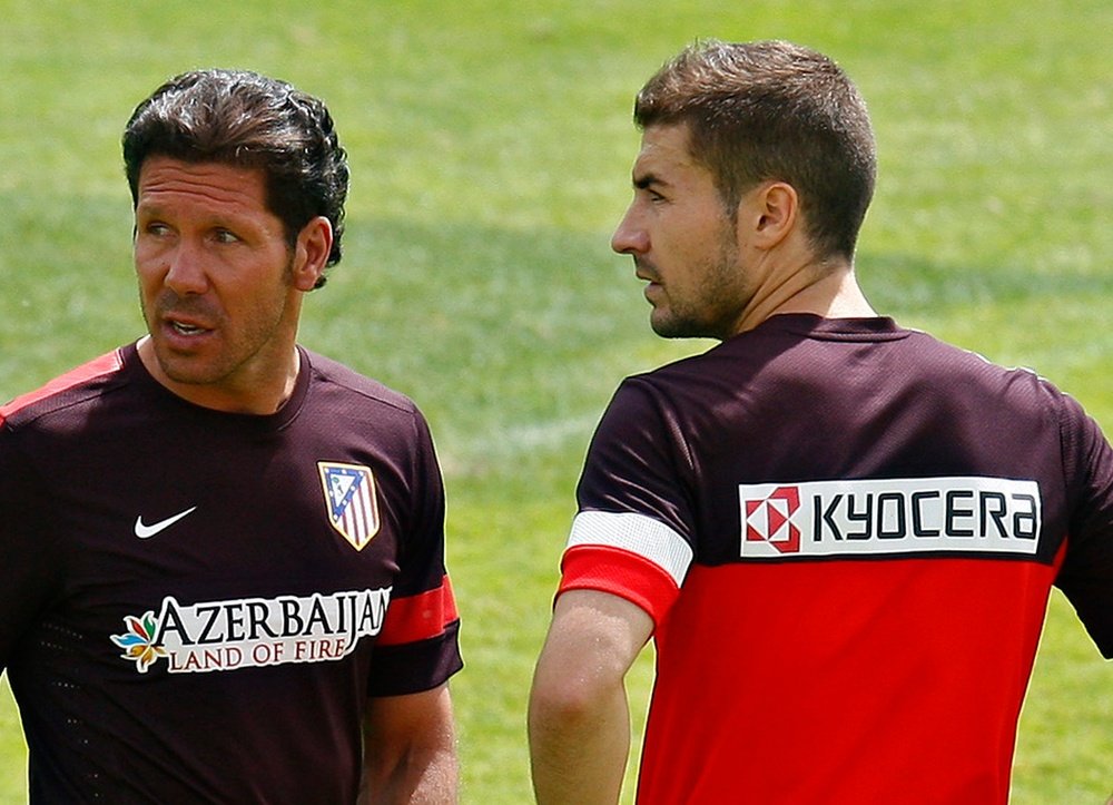 Simeone y Gabi se reunieron tras el entrenamiento 'colchonero'. ClubAtléticodeMadrid