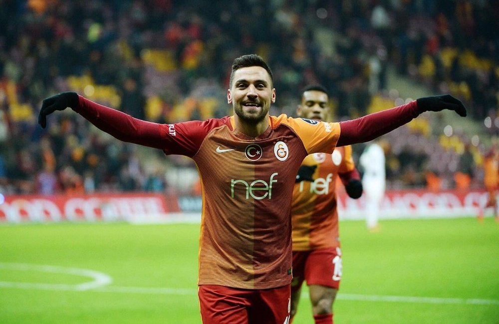 O extremo de 23 anos entende que é o momento de sair do Galatasaray. Twitter