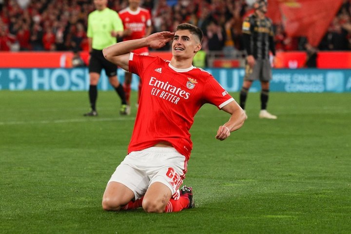 Đưa Mourinho trở lại, Real chốt luôn 3 tân binh Bồ Đào Nha làm quà ra mắt 2 Latest news about António Silva Benfica | BeSoccer