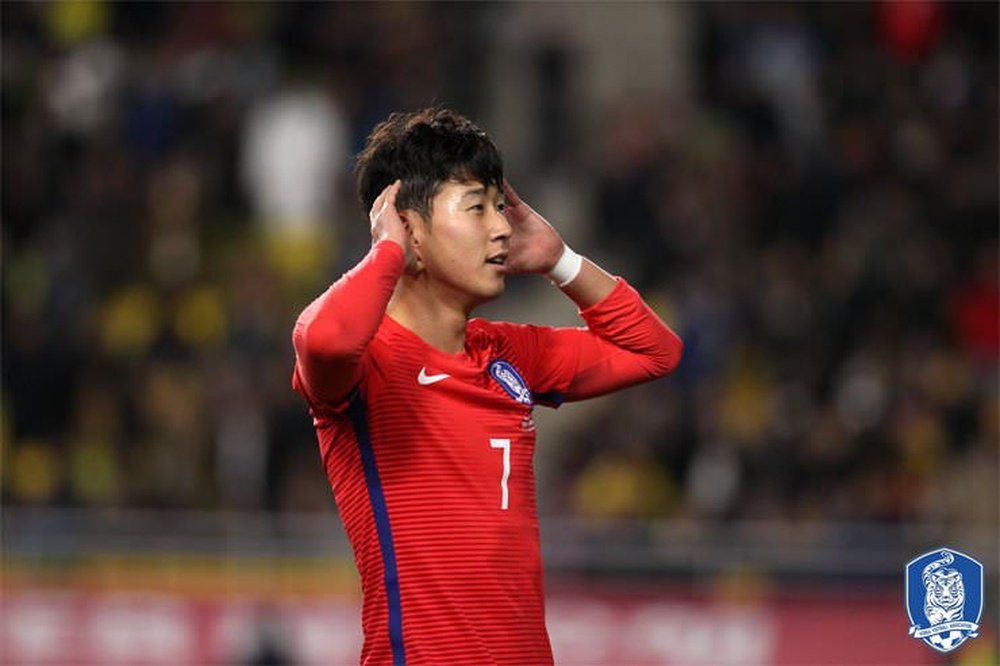 Son foi o homem do jogo, e a alegria da nação sul-coreana. Twitter/KFA