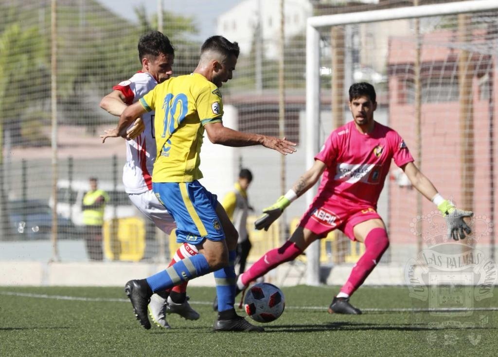 Un penalti sentencia a Las Palmas Atlético en Pasarón