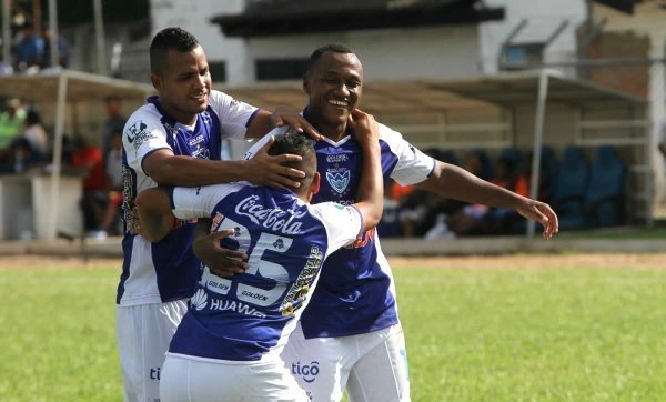 Sport Boys celebra uno de los goles anotados ante Real Potosí. Twitter