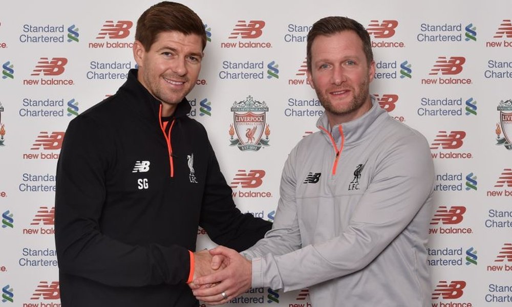 El ex futbolista ha sido presentado como nuevo técnico en la Academia del Liverpool. LiverpoolFC