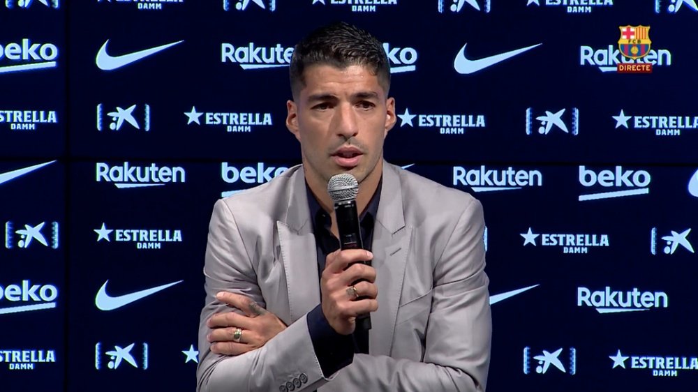 Suárez habló en su rueda de prensa de despedida. Captura/BarçaTV