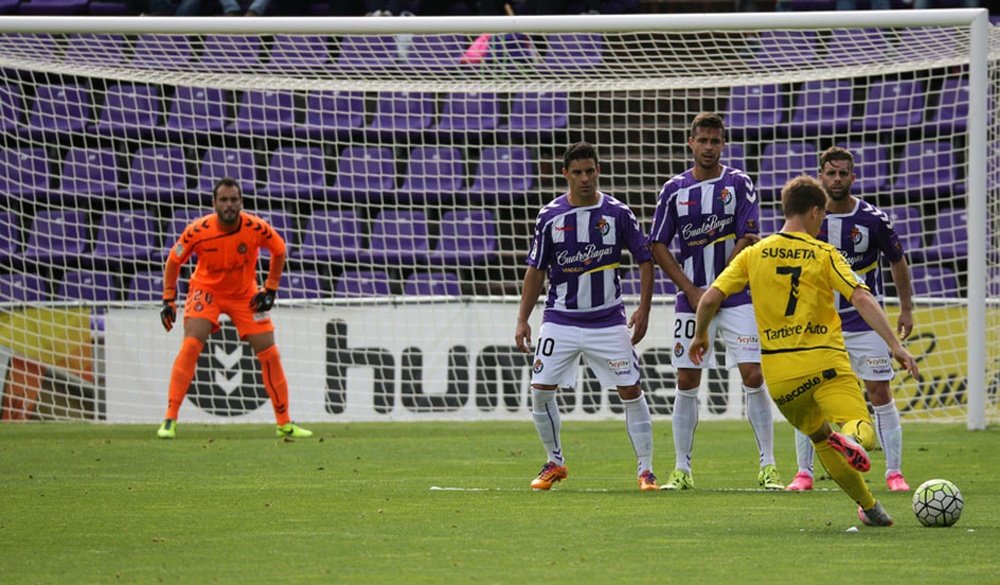 El Valladolid ha hincado la rodilla ante el Oviedo. RealValladolid