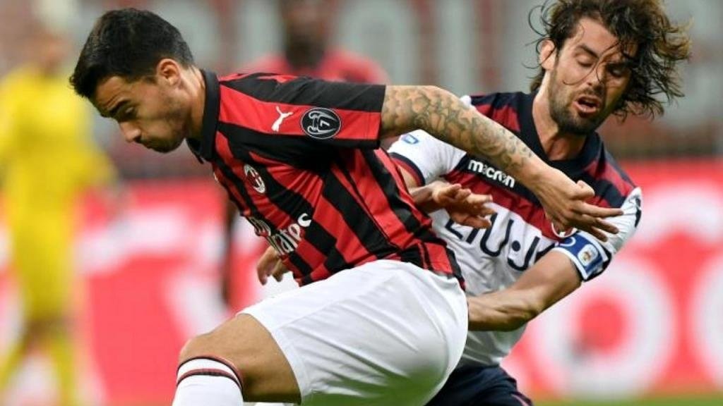 Suso (L) is being sought after by Marseille and Lyon. EFE