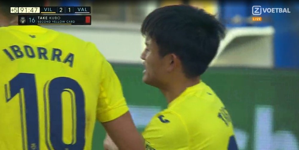 Kubo saw red for Villareal. Captura/ZVoetbal