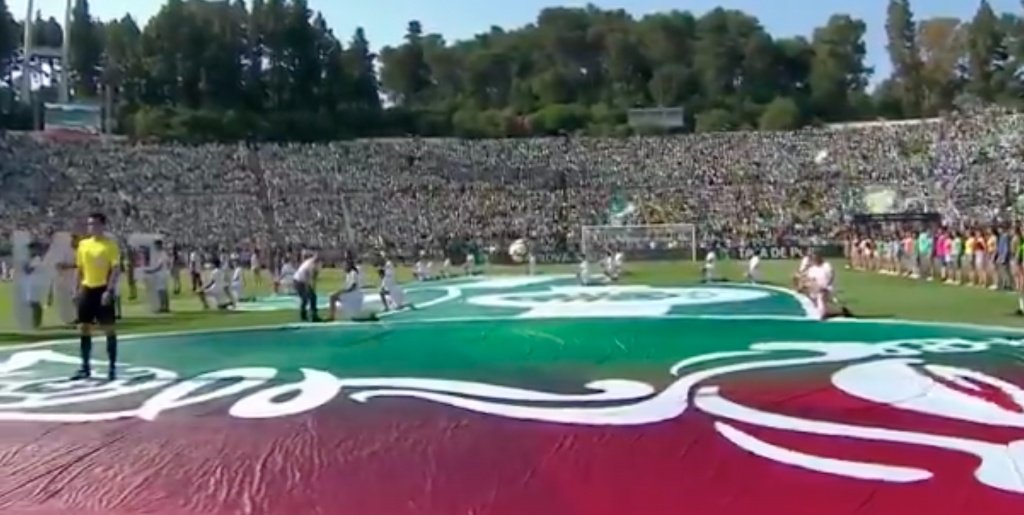 The ball appeared to levitate prior to the Portuguese Cup final. Twitter/BallStreet