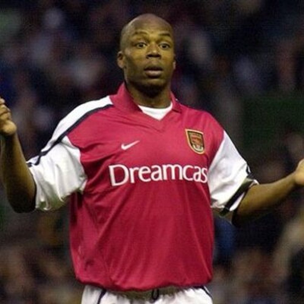 The former Arsenal striker Sylvain Wiltord wants to come out of retirement. Twitter
