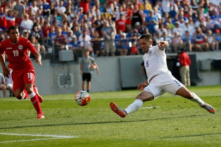 Dempsey scores record goal, leads US into Gold Cup final