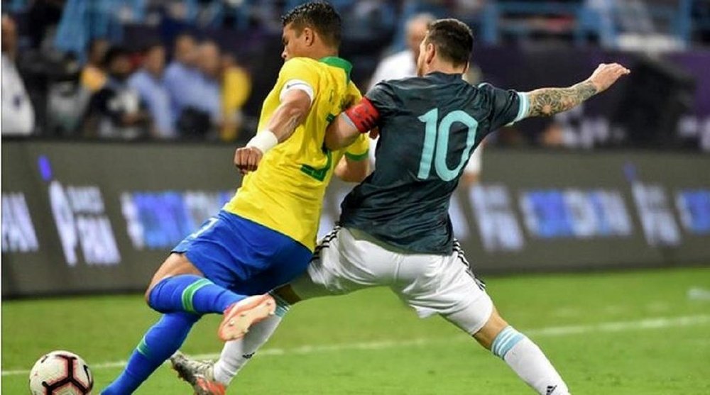 Thiago Silva critica Messi. AFP