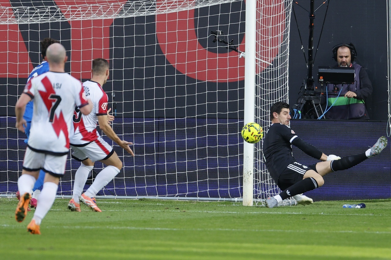 Courtois rejoint le podium des gardiens du Real Madrid avec le plus de 'clean sheet'