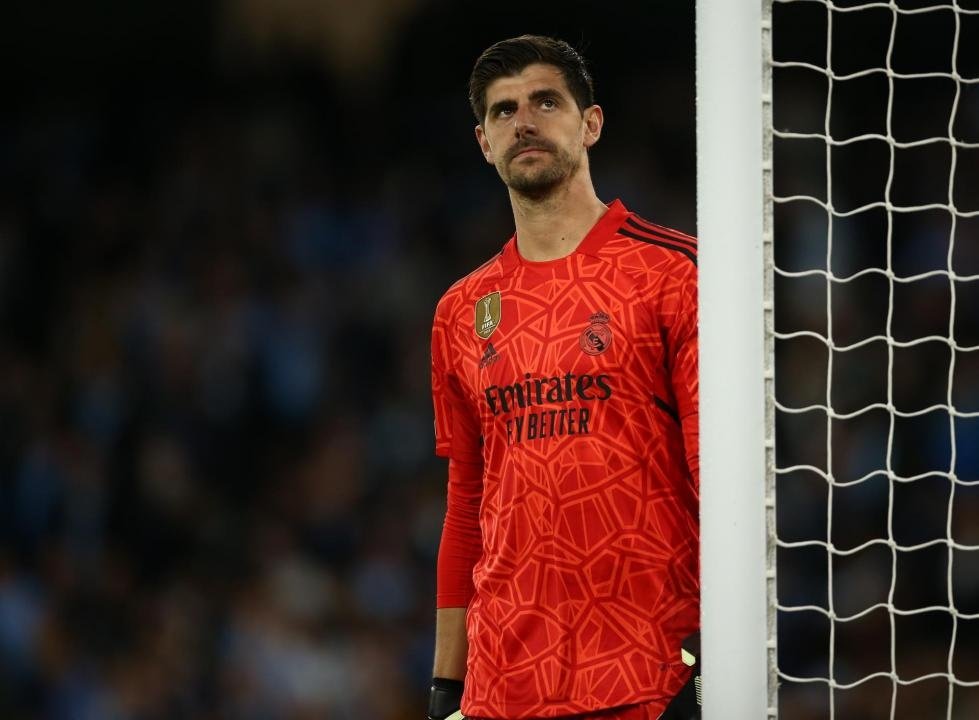 Courtois suffers another injury setback after recovering from his ACL injury. EFE
