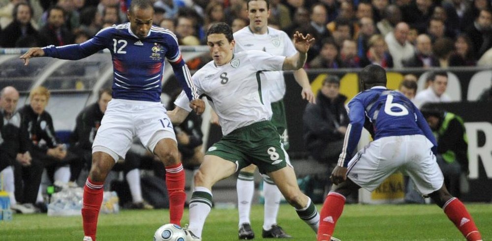 En Irlanda no olvidan el polémico gol con la mano de Henry. EFE