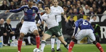 France will face Ireland on Monday with the aim of picking up three more points to book their place at Euro 2024. Kenny's side are expecting an uncomfortable match as they will not forget the controversial goal after Thierry Henry's handball in 2009.