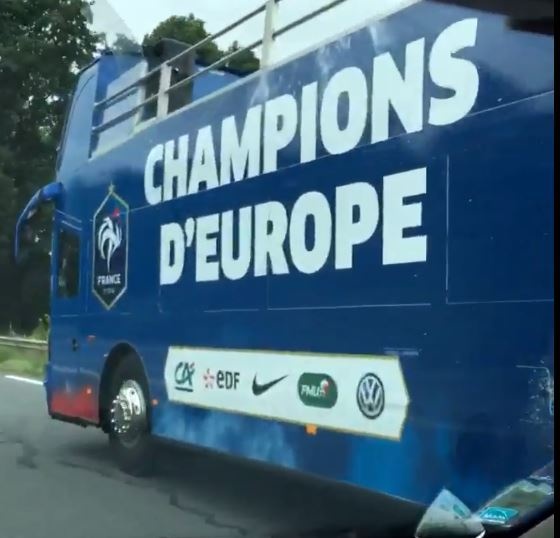 WATCH: France's "Champions Europe" bus