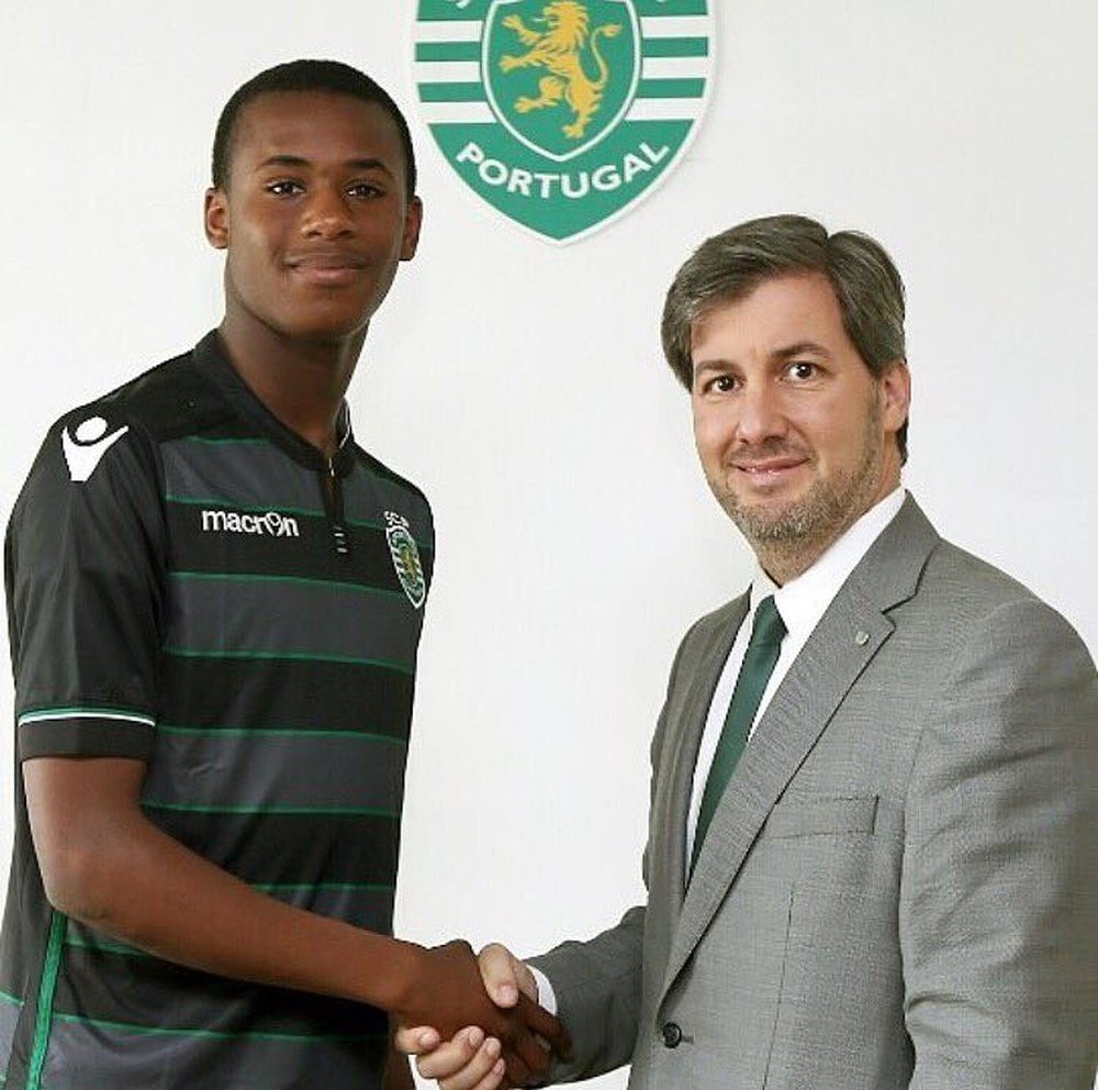 Tiago Djalo, jugador de 16 años que ha firmado contrato profesional con el Sporting de Lisboa. TiagoDjalo