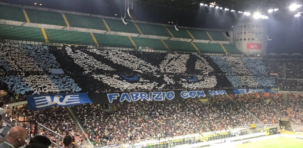 Los ultras de la Curva Nord de Inter y Lazio comparten ideología. Twitter/SerieAFFC