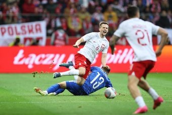 La Selección Polaca se atascó y no pasó del empate a uno ante Moldavia. Un resultado que, de momento, lo deja fuera de la clasificación directa para la Eurocopa 2024, ya que se sitúa en tercera posición con 10 puntos.
