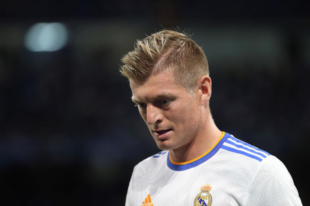 Toni Kroos Becomes Latest Real Madrid Player to Weigh in on Cristiano  Ronaldo Departure - Sports Illustrated