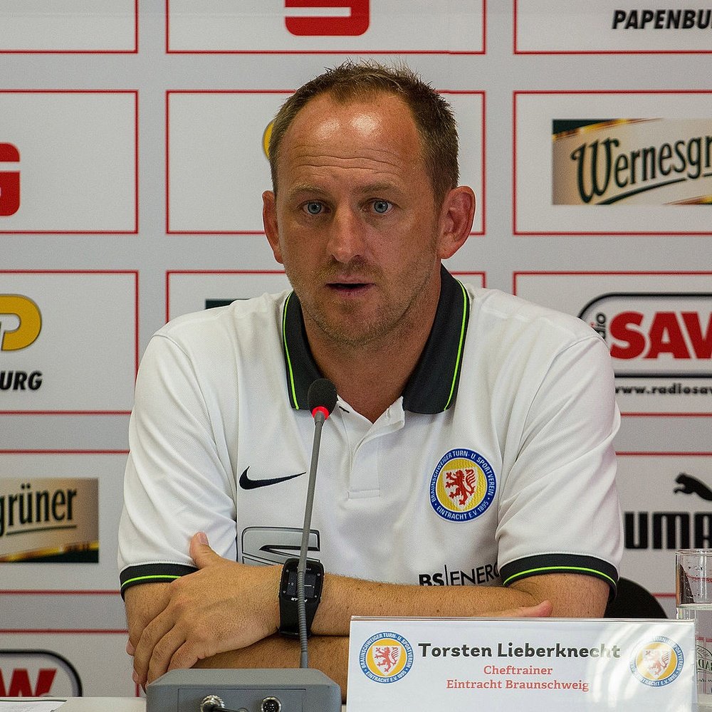 Torsten Lieberknecht, entrenador del Eintracht Braunschweig. Wikipedia