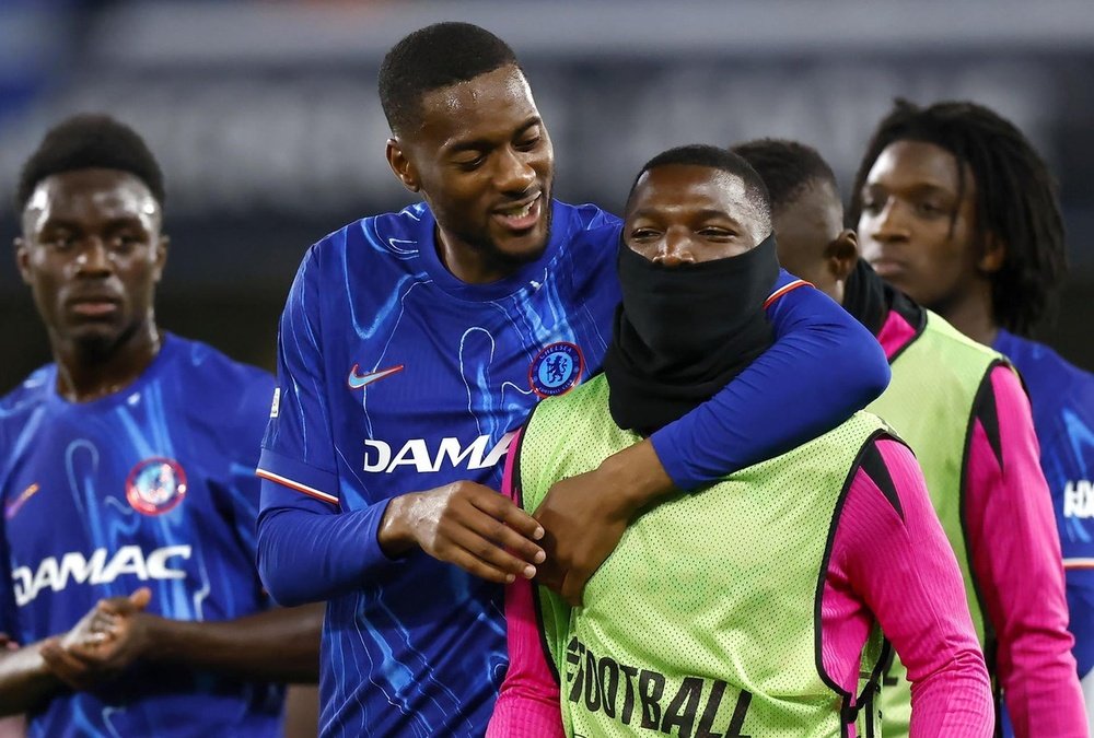 Chelsea are keen to avoid losing one of their standout performers. EFE