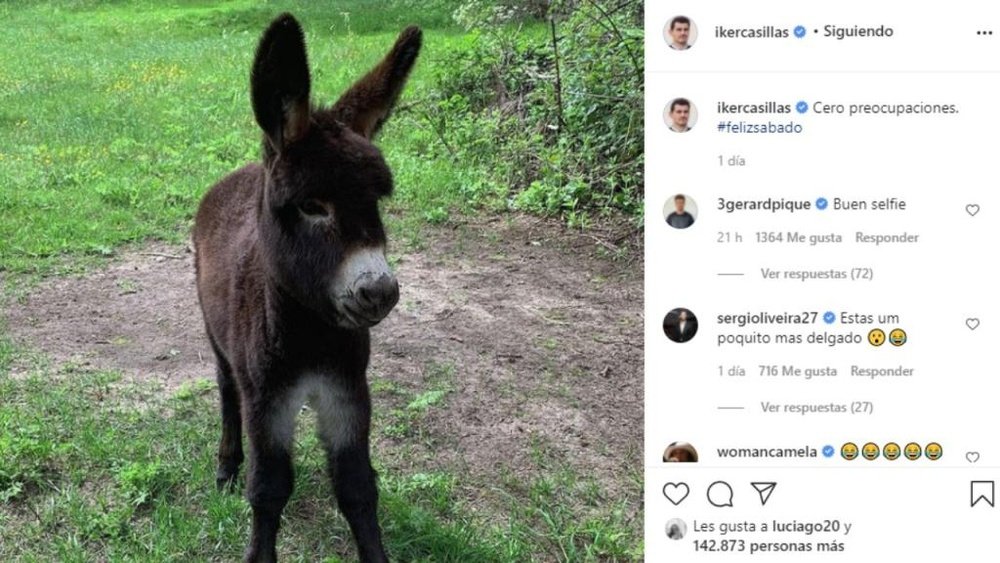 Piqué e Sérgio Oliveira não perderam a oportunidade. Captura/Instagram/IkerCasillas