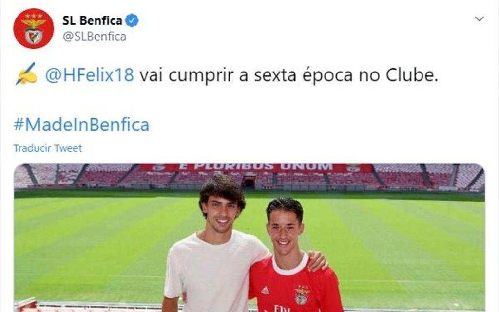 Hugo Félix, hermano del 'colchonero' Joao Félix, ha firmado su primer contrato profesional con el Benfica. Así lo anunció el club lisboeta, que se asegura de este modo la continuidad del joven de 16 años, que cumplirá su sexta temporada con 'encarnados'.
