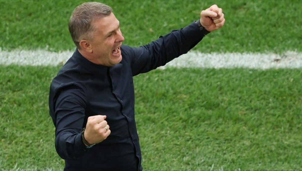 Rebrov spoke about Lunin's substitution after the win against Slovakia. EFE