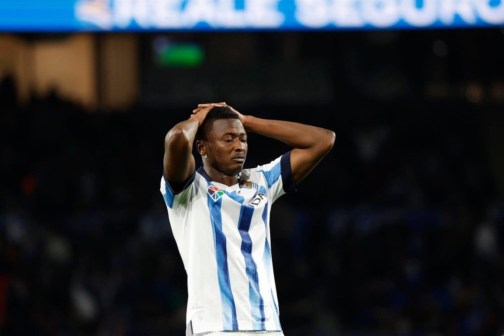 Real Sociedad's Sadiq will miss  the Africa Cup of Nations due to injury. EFE