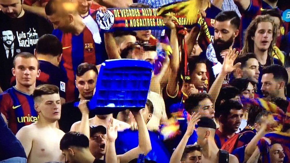 Los asientos del Calderón fueron uno de los 'souvenirs' de la final de Copa. Telecinco
