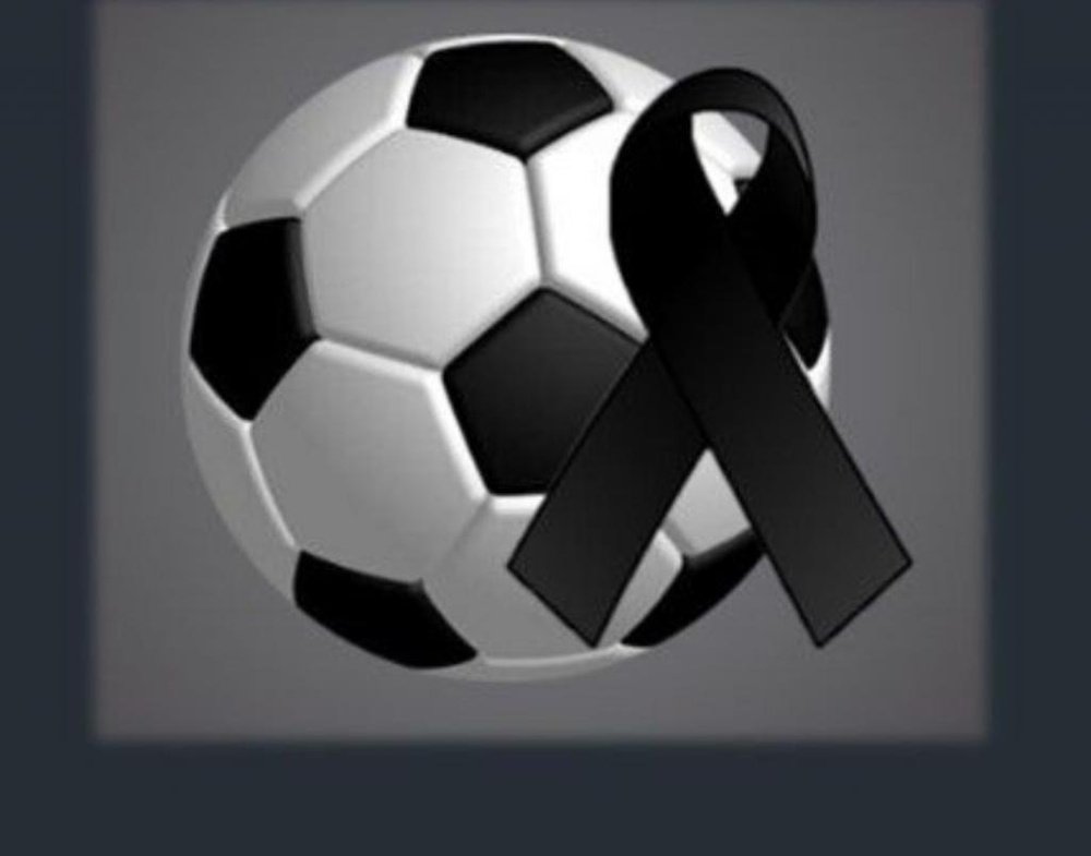 Fallece un jugador de fútbol mientras disputaba un partido. CPVillarrobledo
