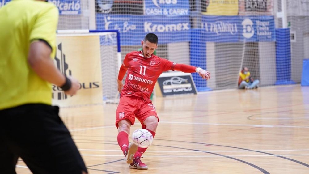Cobarro da una alegría extra. BeSoccerCDUMAAntequera