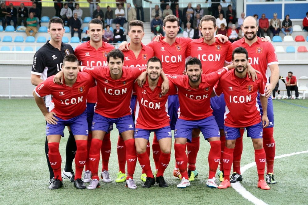 Hugo Sanmartín (inferior, derecha) se ha convertido en nuevo jugador del Coruxo. CDChoco