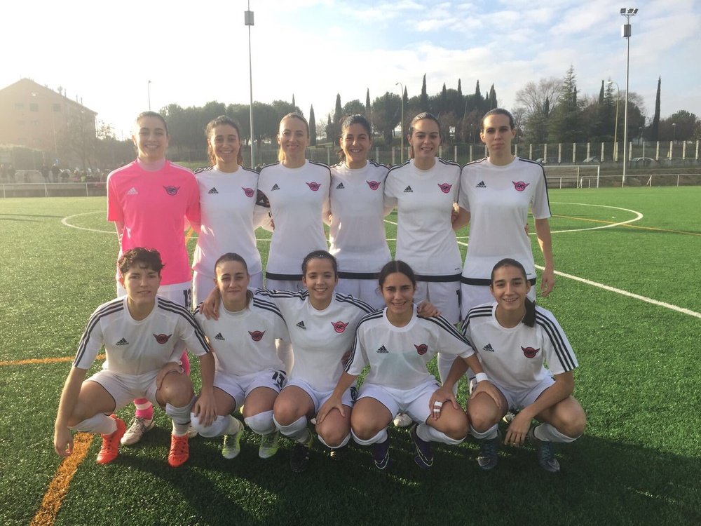 El equipo del CD Tacón será el primero en el que sus once componentes sean mujeres. EFE/Archivo