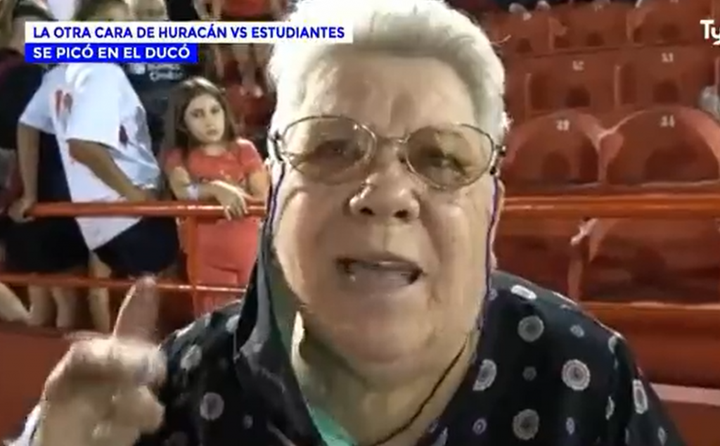 Una anciana se picó con Leandro Díaz: 