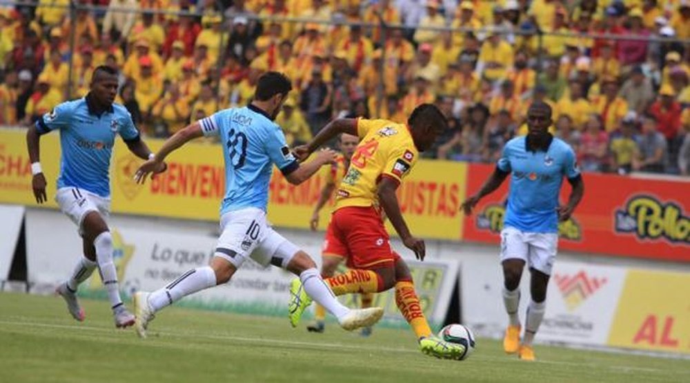 Una instantánea del partido entre Aucas y Universidad Católica de la pasada jornada. Aucas
