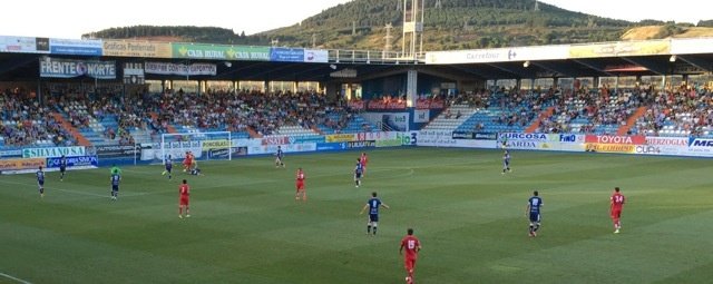 Ponferradina 1-0 Sporting de Gijón. El Sporting choca contra la muralla berciana