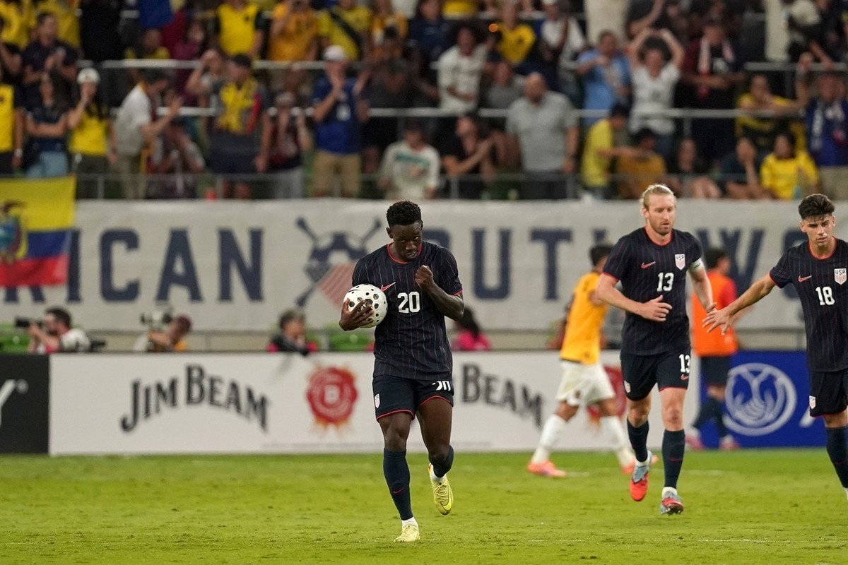 Balogun tucked away a clever finish in the 71st minute on Saturday. EFE