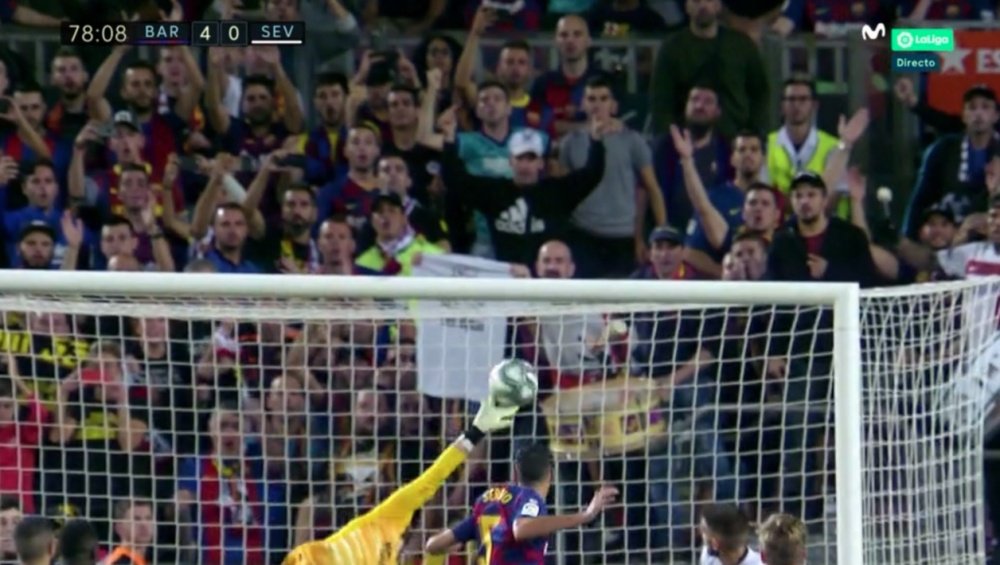 Messi superó a Vaclík de falta. Captura/Movistar+