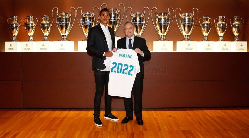 Varane queda vinculado al Madrid hasta el 2022. RealMadridCF